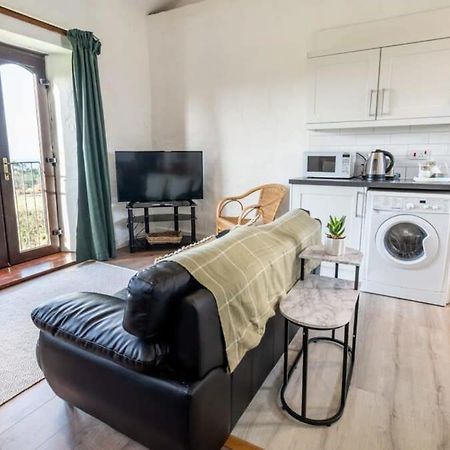 Lovely 2 Bedroom Coastal Cottage Near Bude Eksteriør billede