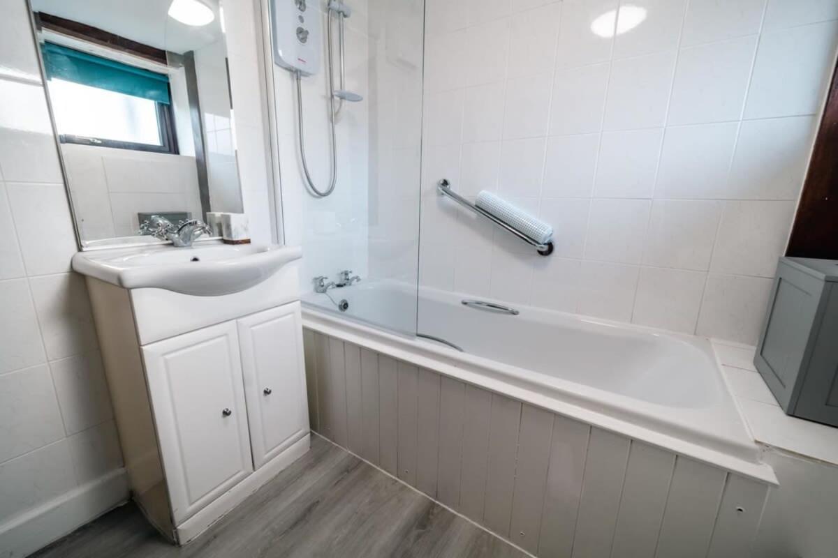 Lovely 2 Bedroom Coastal Cottage Near Bude Eksteriør billede