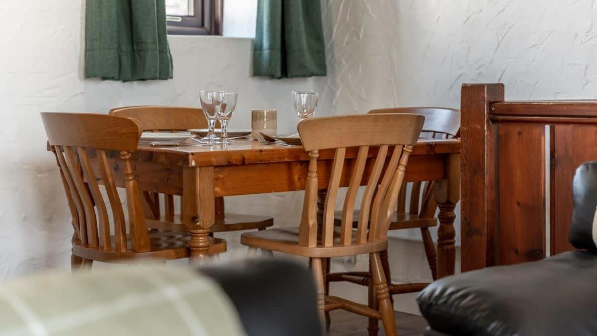 Lovely 2 Bedroom Coastal Cottage Near Bude Eksteriør billede